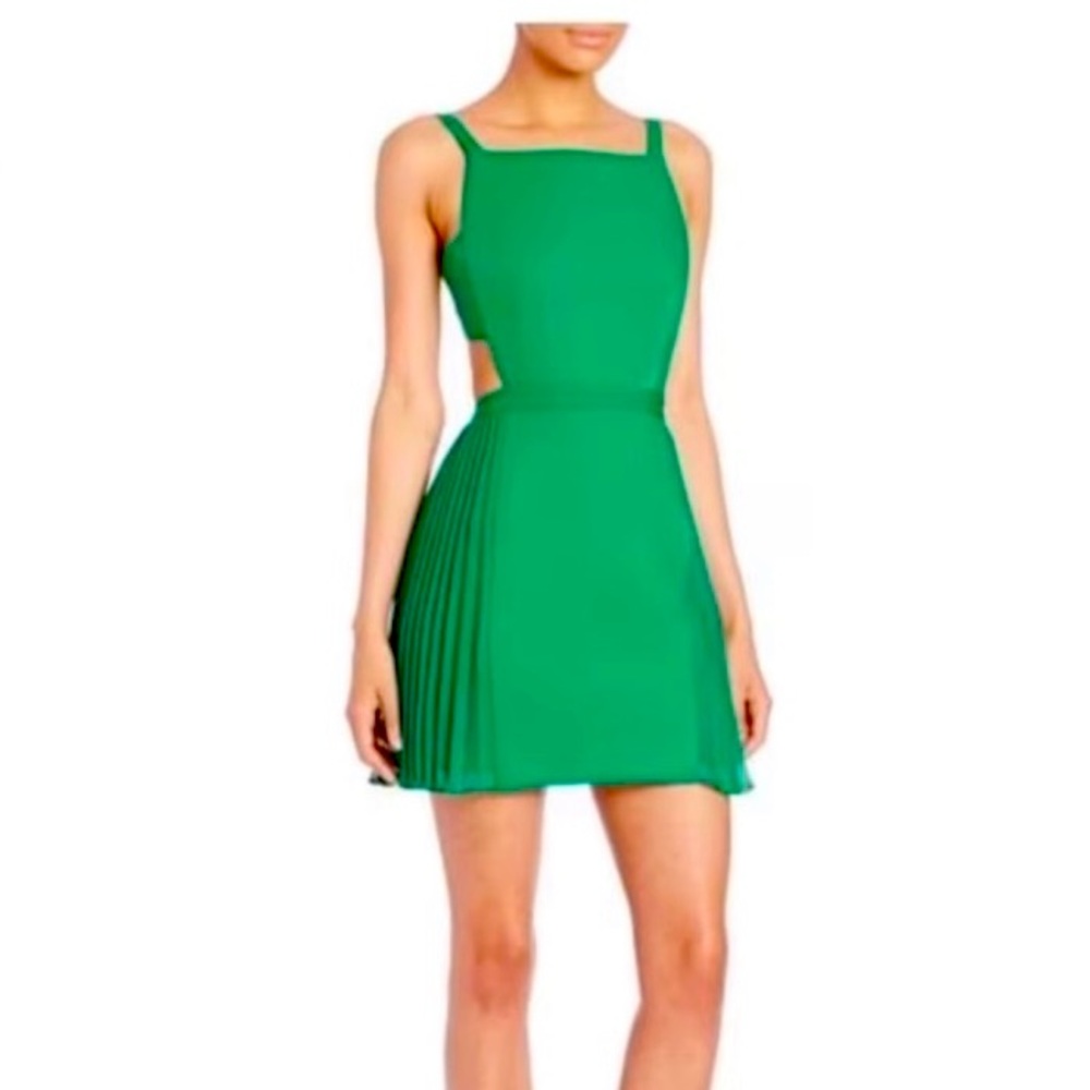 BCBG MaxAzria Stunning Green Dress!! Perfect for wedding guest, homecoming, etc